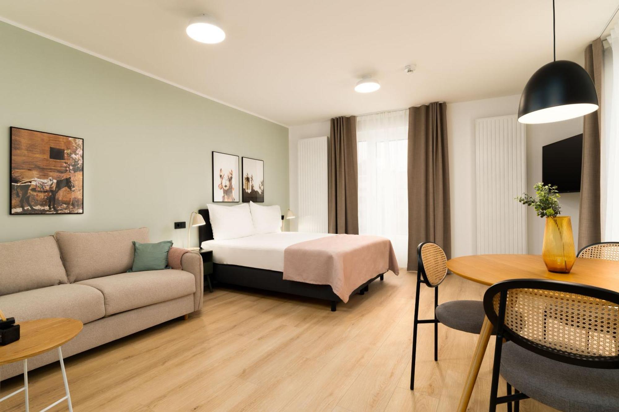 Limehome Vienna Favoritenstr. Rum bild