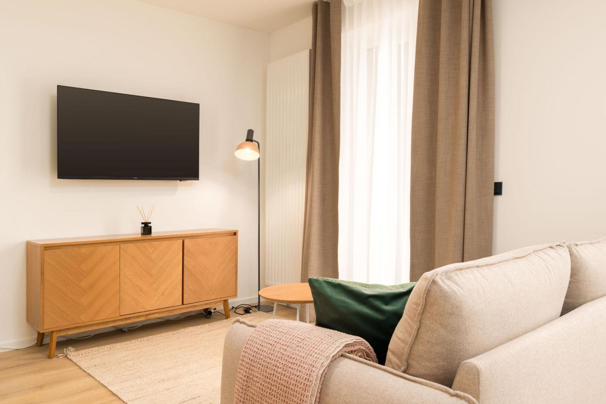 Limehome Vienna Favoritenstr. Rum bild
