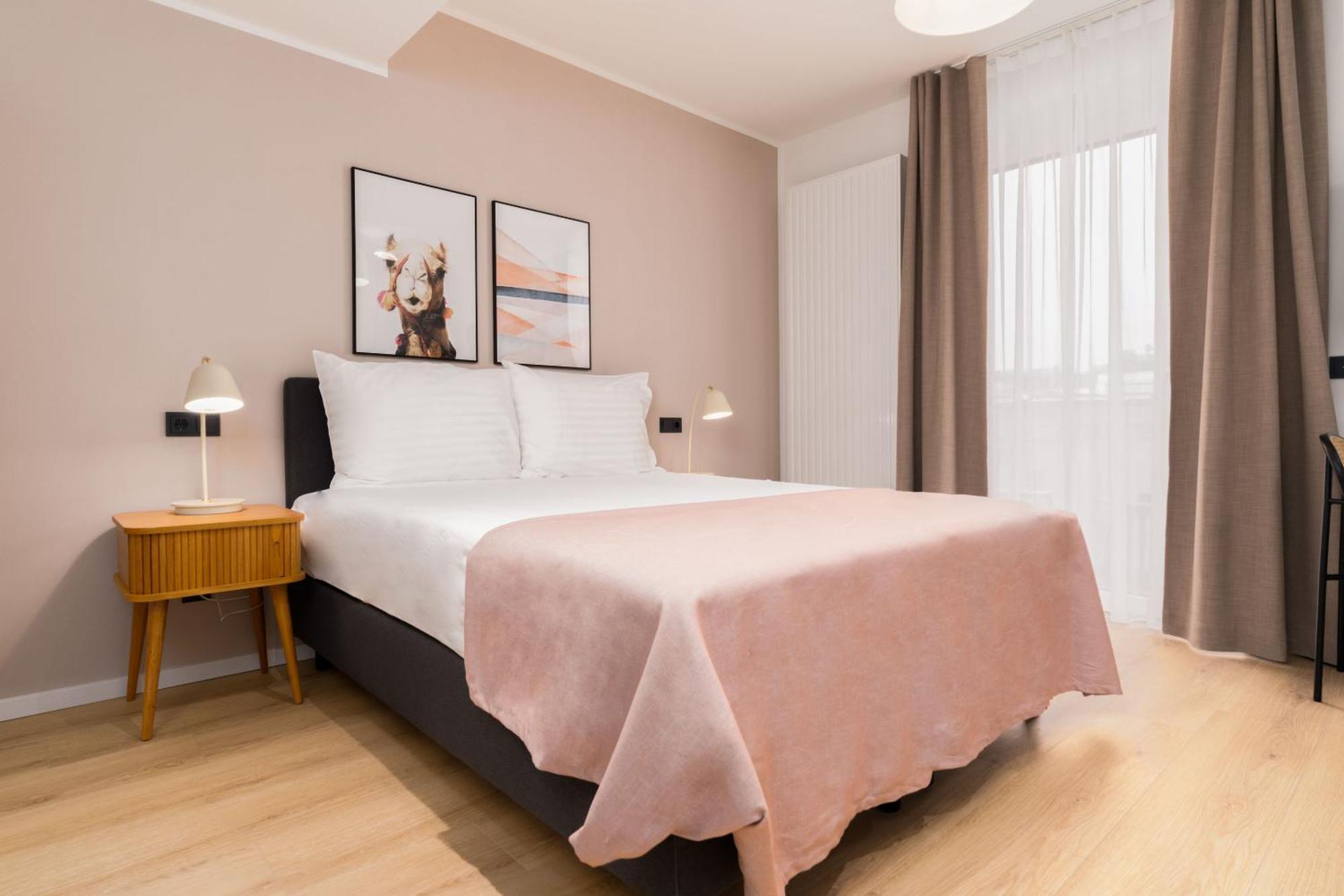 Limehome Vienna Favoritenstr. Rum bild