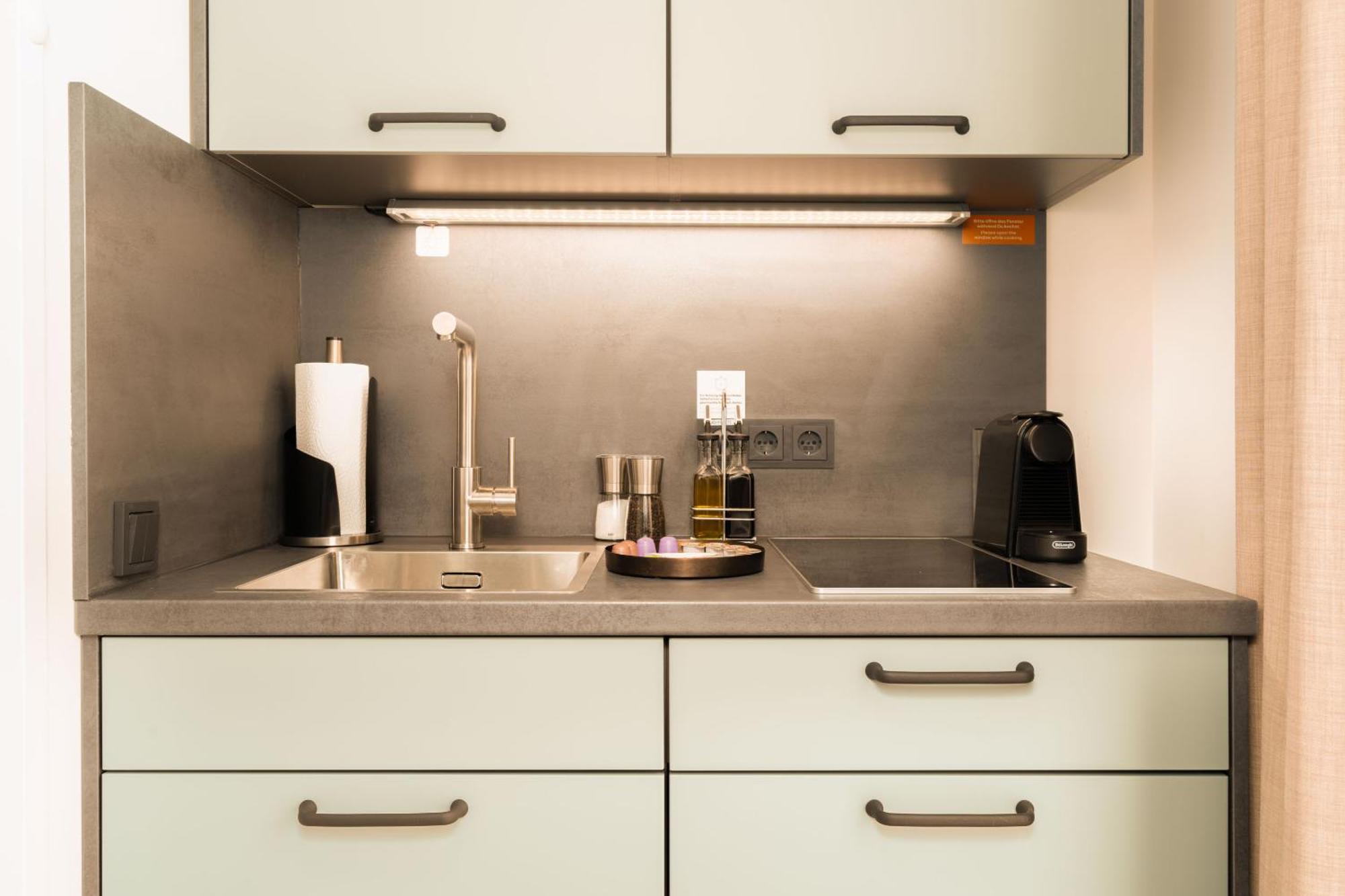 Limehome Vienna Favoritenstr. Rum bild
