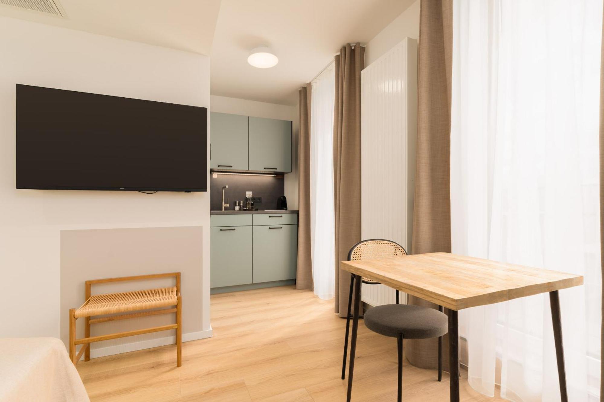Limehome Vienna Favoritenstr. Rum bild