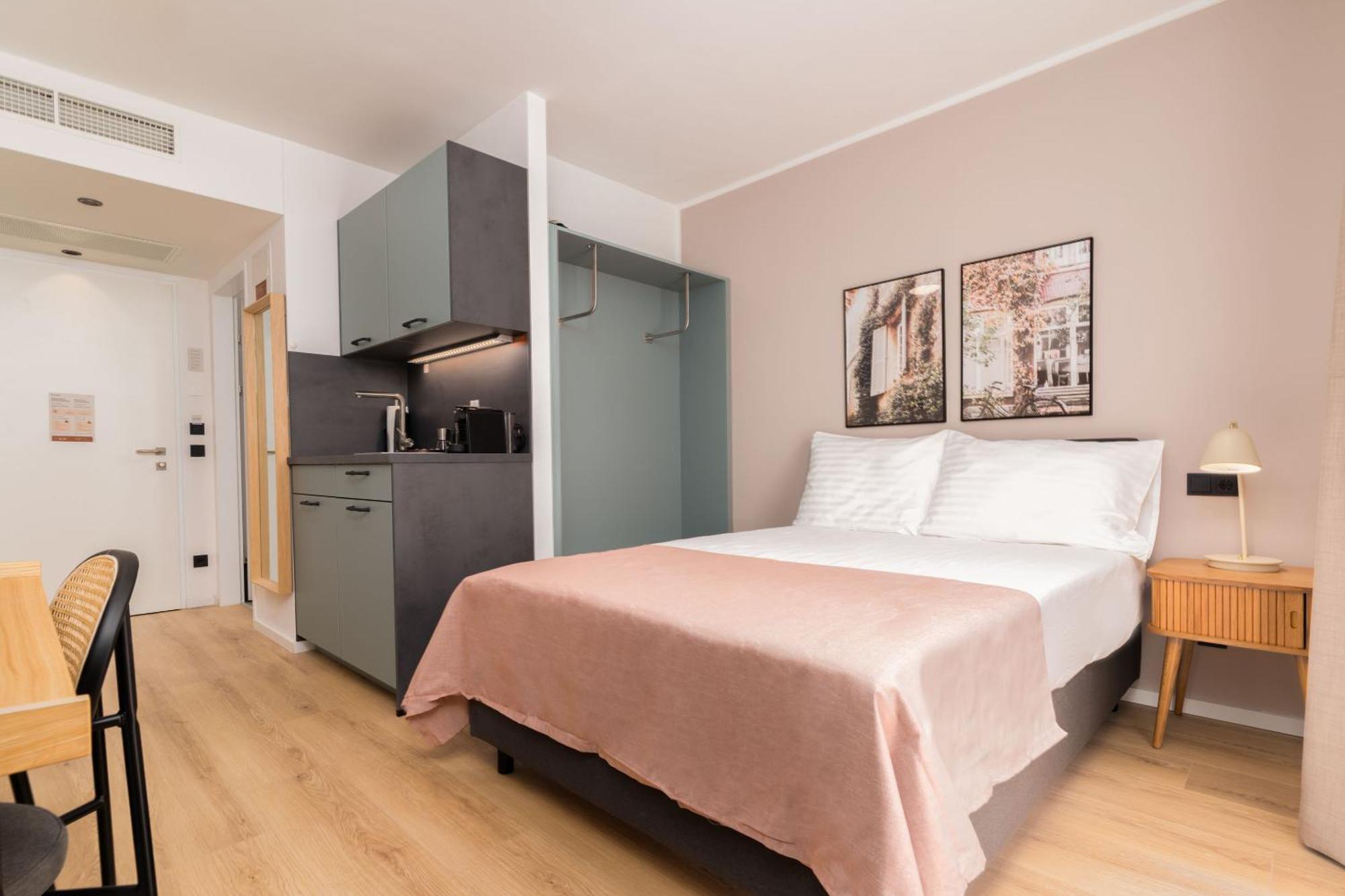 Limehome Vienna Favoritenstr. Rum bild